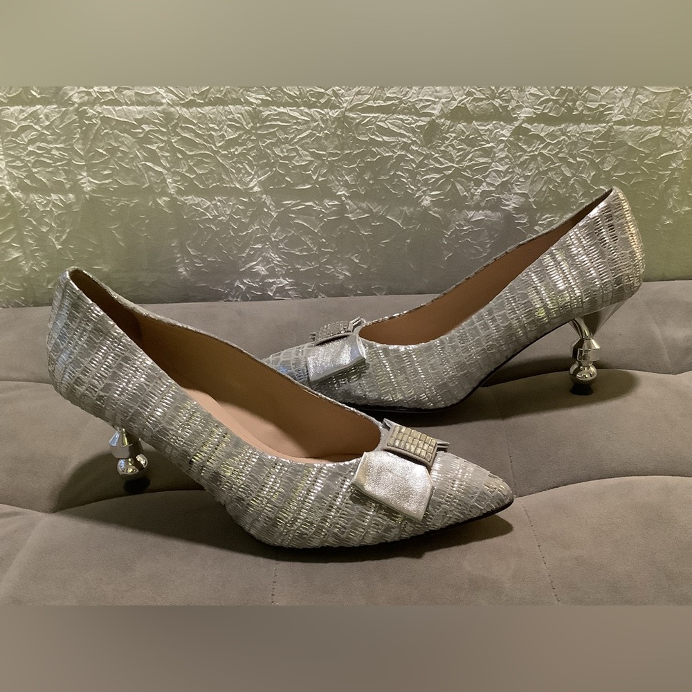 Marcella & Roberto Silver Leather Lizard Pointed toe Jewel Pumps